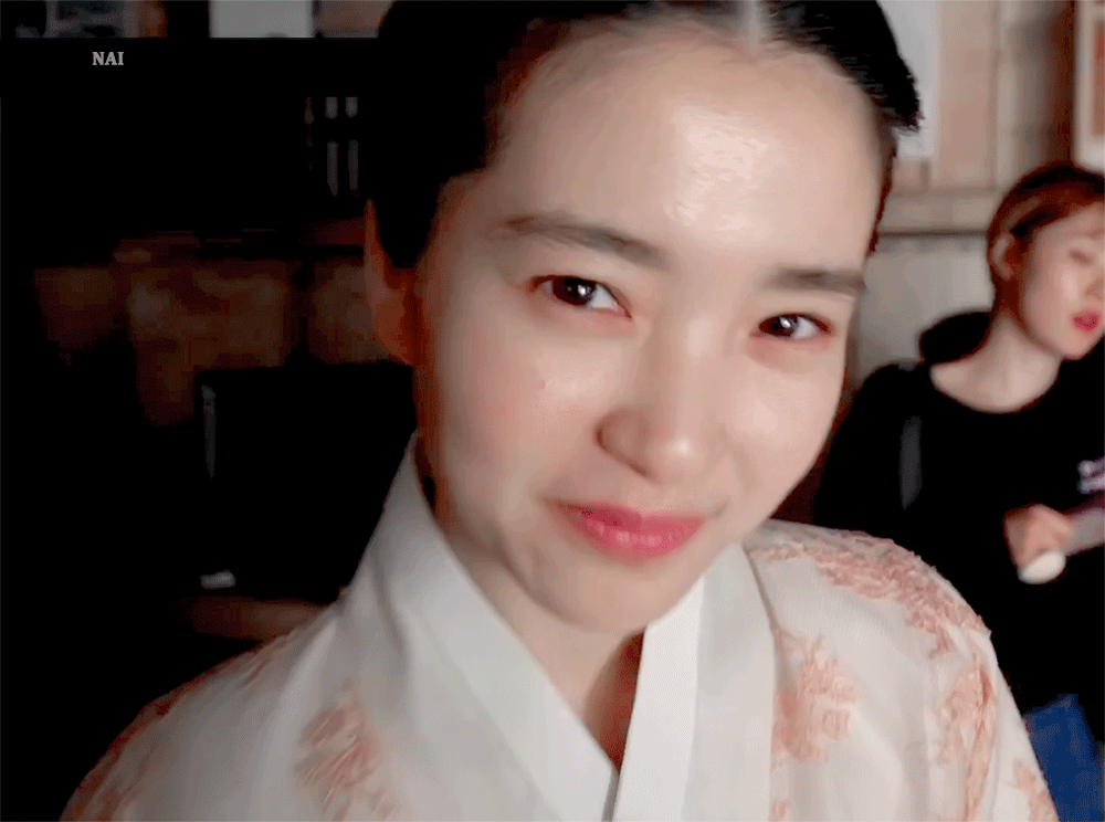 흥이 넘치는 김태리.gif | 인스티즈