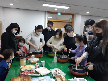 11월 17일(화) 가족사랑의 날-살라미 초콜렛&롤 샌드위치 만들기