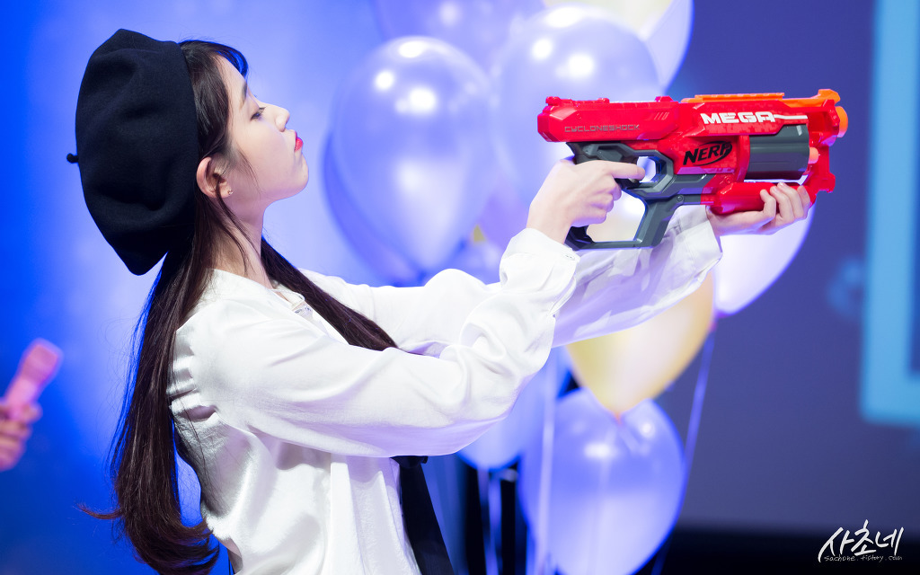 [17.12.17] 서든어택 아이유 팬미팅.jpgif | 인스티즈