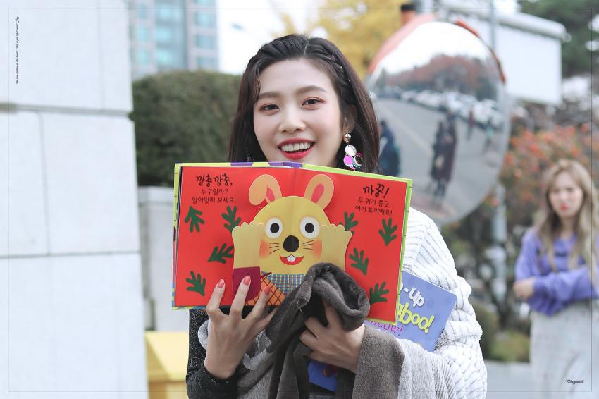 레드벨벳 뮤직뱅크 출근길 1 | 인스티즈