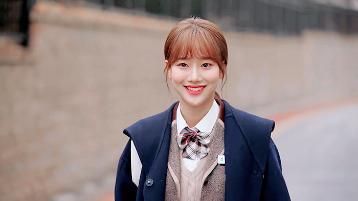 기억해..? 복도에서 떠들다.. 같이 혼나던 우리 둘... 기억 조작이 따로 없는 하이틴 웹드 | 인스티즈