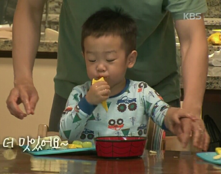 서준이의 귀여운 한입들 | 인스티즈