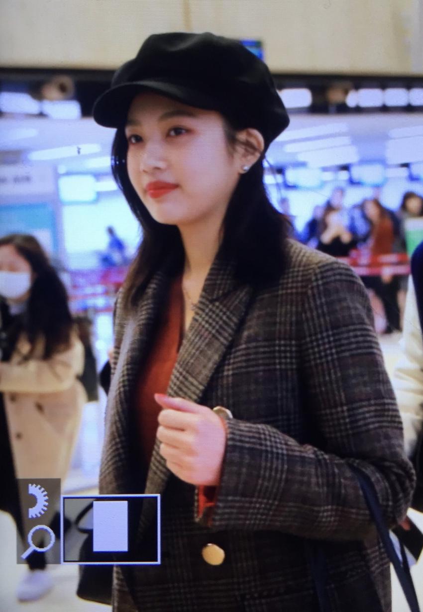 오전에 따숩게 옷 챙겨입고 출국한 레드벨벳 공항 프리뷰 | 인스티즈